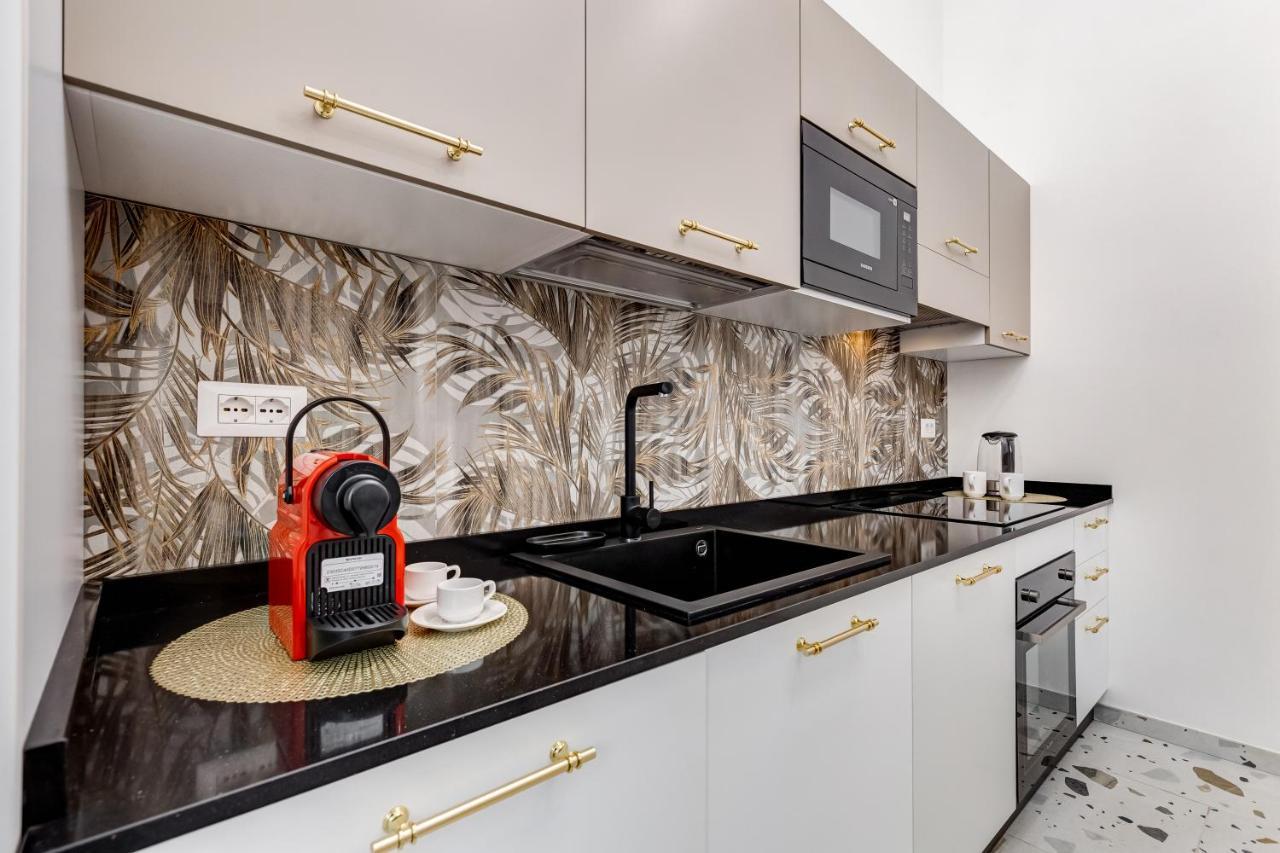 Villa Chiara - A New Luxury Star Is Born In Rome! מראה חיצוני תמונה